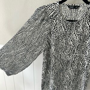 NWOT Simply Vera Vera Wang • Raglan Blouson Top in Black and White Size XS